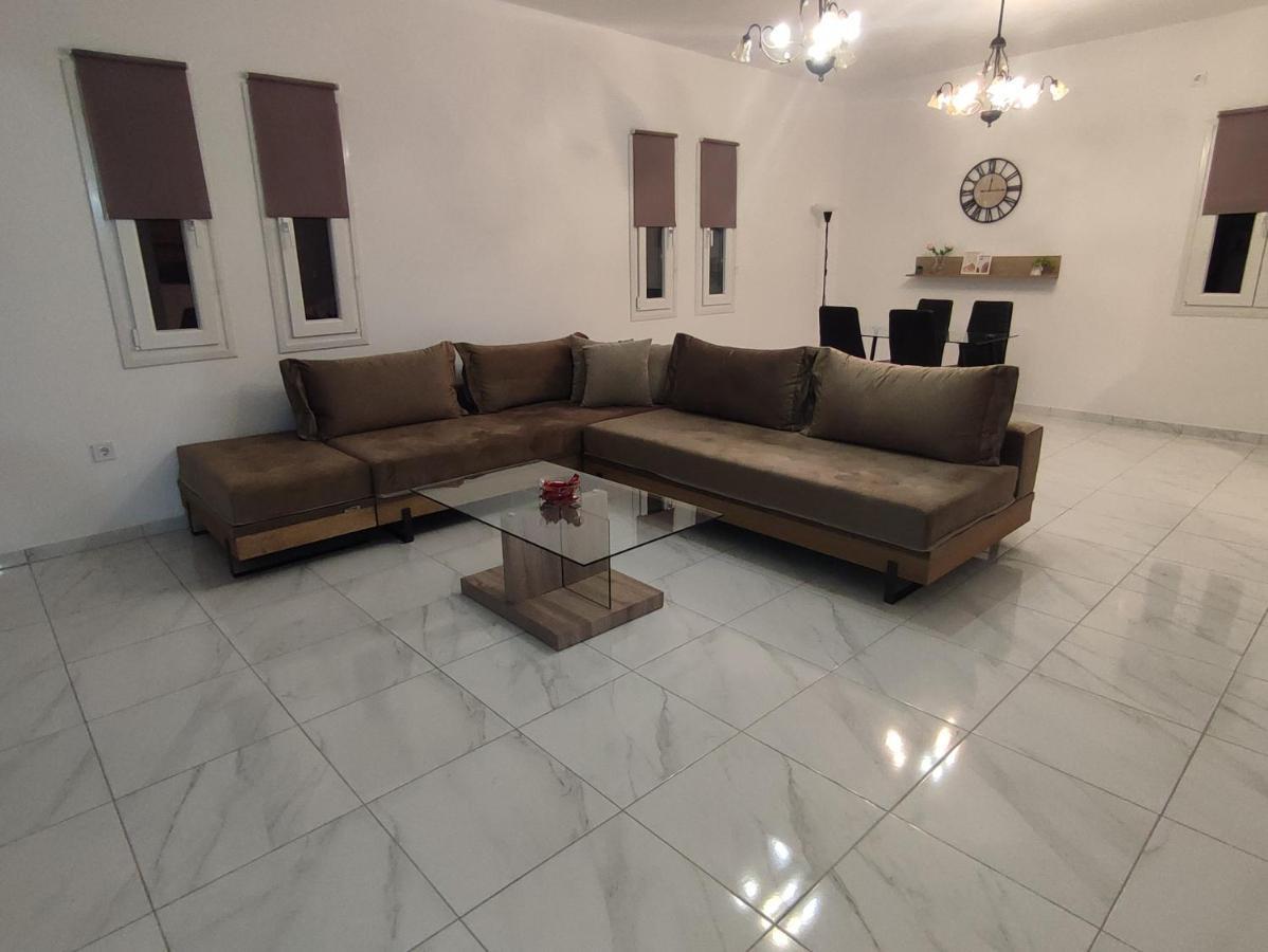 Mia Casa Apartment เนาซา ภายนอก รูปภาพ