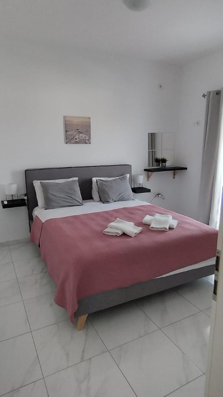 Mia Casa Apartment เนาซา ภายนอก รูปภาพ