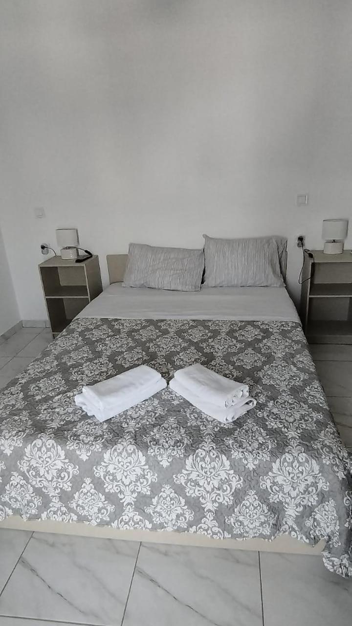 Mia Casa Apartment เนาซา ภายนอก รูปภาพ
